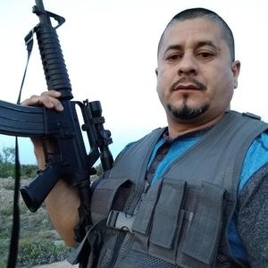 Meet your Posher, Fernando j